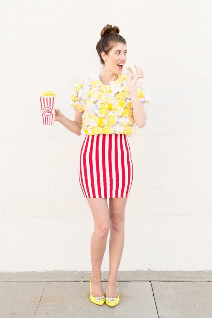 DIY Faschingskostüm ein Outfit wie Popcorn Becher mit passendem Zubehör