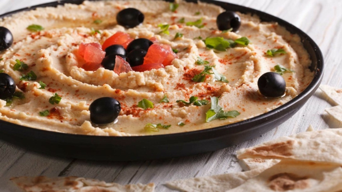 kichererbsen nährwerte hummus gesundes essen ernährung für die gesundheit tomaten oliven