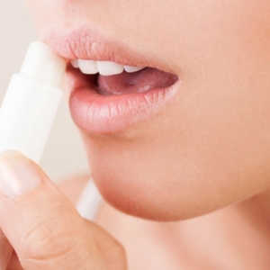 ﻿Lippenbalsam selber machen: Lippenpflege aus 100% natürlichen Zutaten