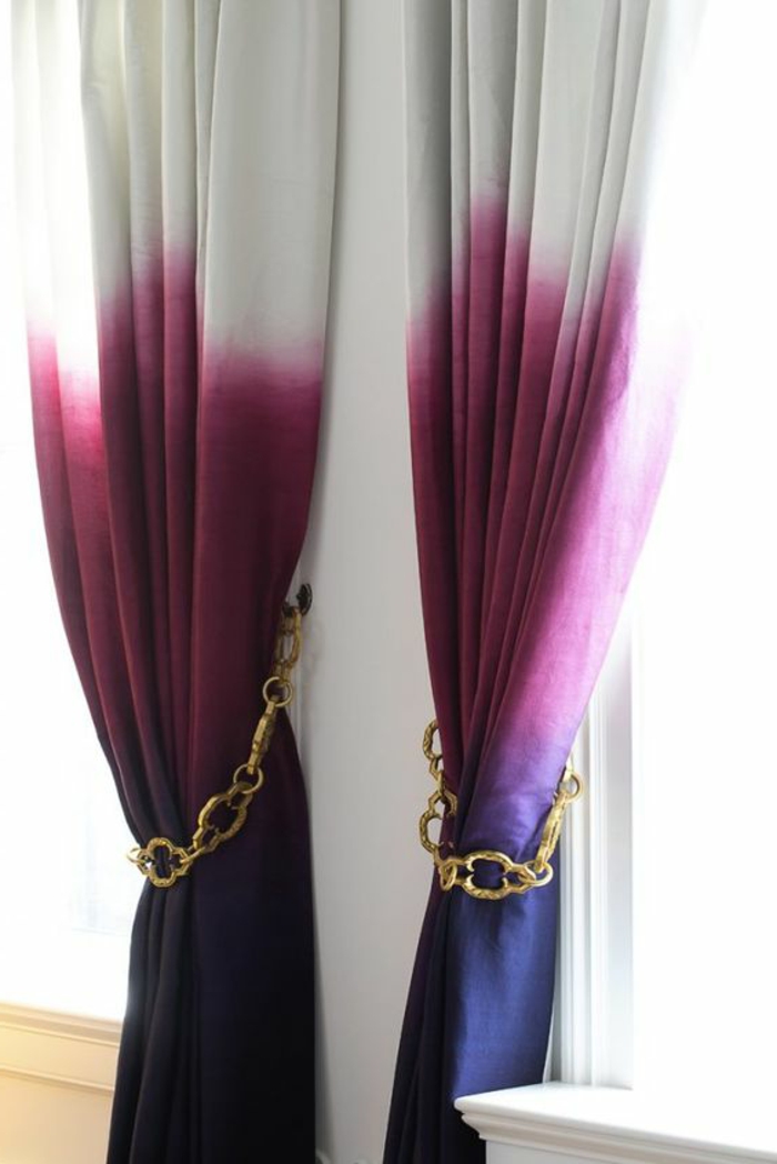 moderne vorhänge in weiß, rosa und lila für eine schöne fenstergestaltung