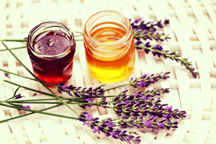 ywei verschiedene ätherische Öle in Kosmetikbehältern aus Glas, Lavendelhalme