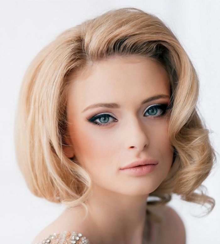 augen make up retro makeup tipps schminke für blonde frauen mit blauen augen lidstrich schatten