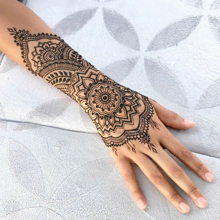 Henna Tattoo Uralte Kunst Zur Temporären Hautverzierung Mit