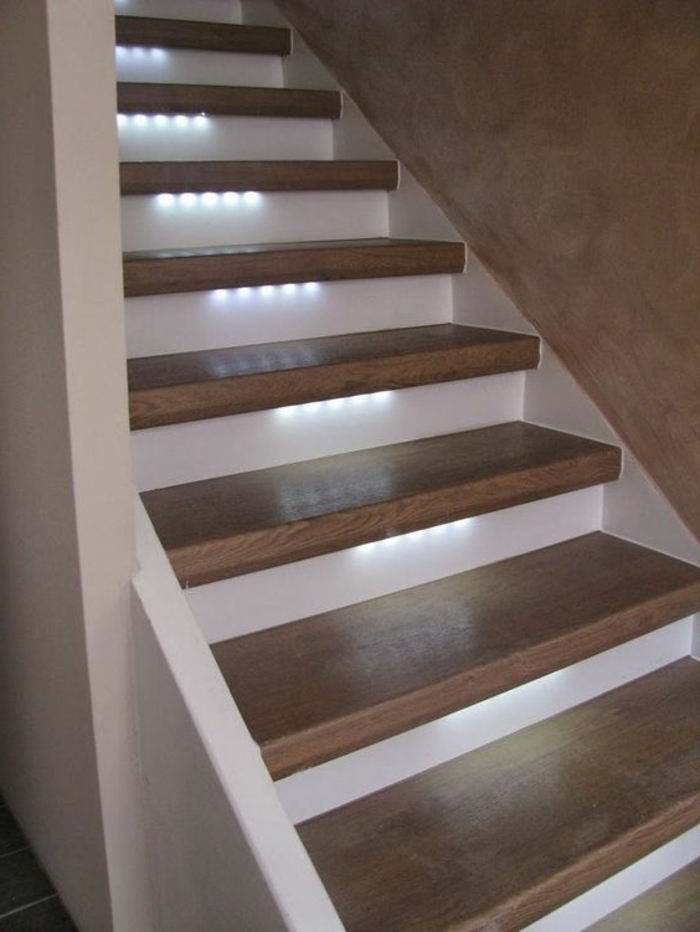 Holz Treppenstufen Beleuchtung Treppenchaus
