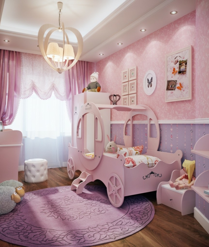 babyzimmer grau rosa gestaltungsideen kutsche im kinderzimmer treppe zimmer prinzessin märchenhafte idee