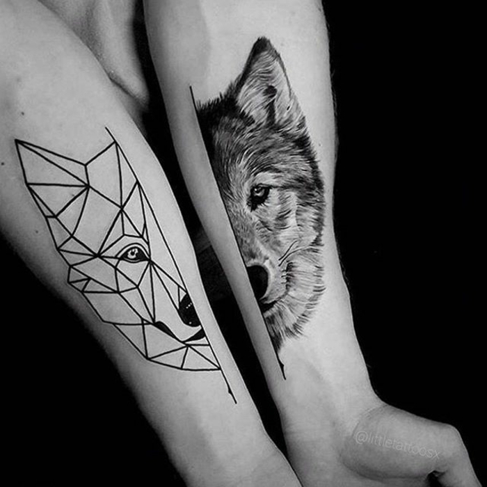 hier sind zwei wolf tattoos und zwei hände - wolf tribal 