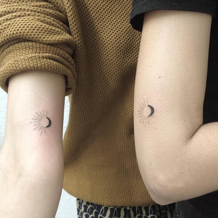 tattoos fuer partner, sonne und mond, kleine arm tattoos fuer paare