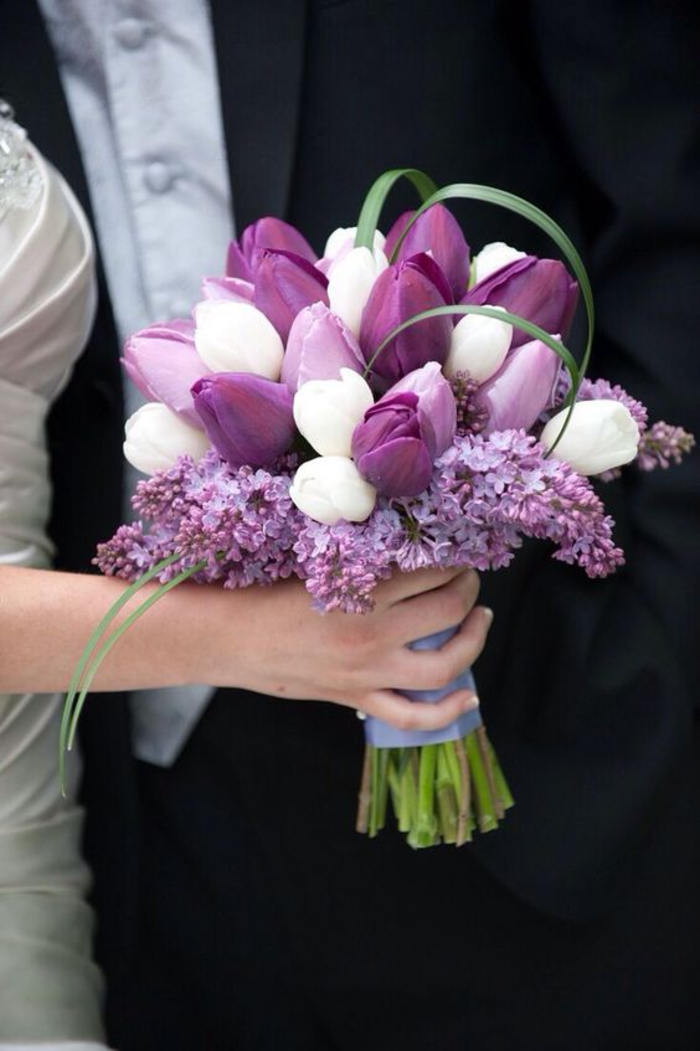 lila Hochzeitsstrauß, Tulpen und Flieder, Ideen für Frühlingshochzeit