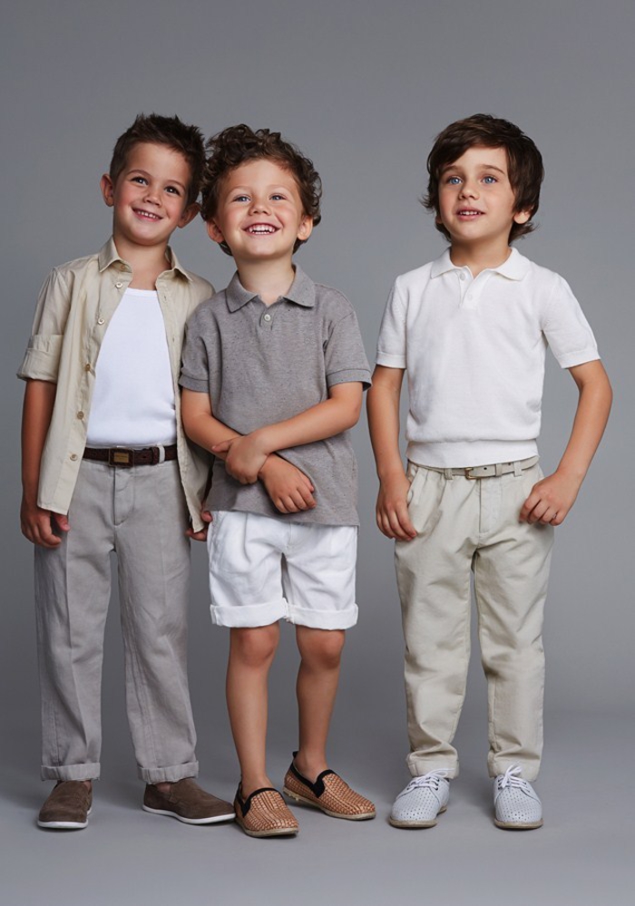 Sommermode für Jungen, T-Shirts mit langen/kurzen Hosen kombiniert, helle Farbtöne
