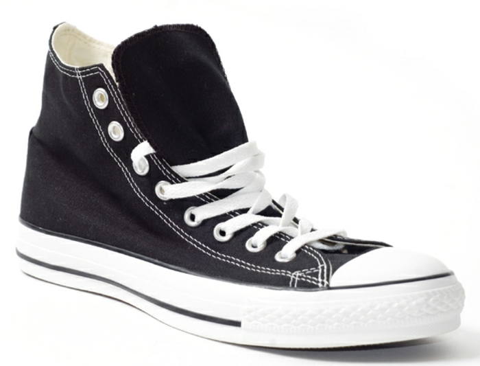 80er unisex Shuhe - schwarze Turnschuhe mit weißer Sohle und weißen Schuhbändern