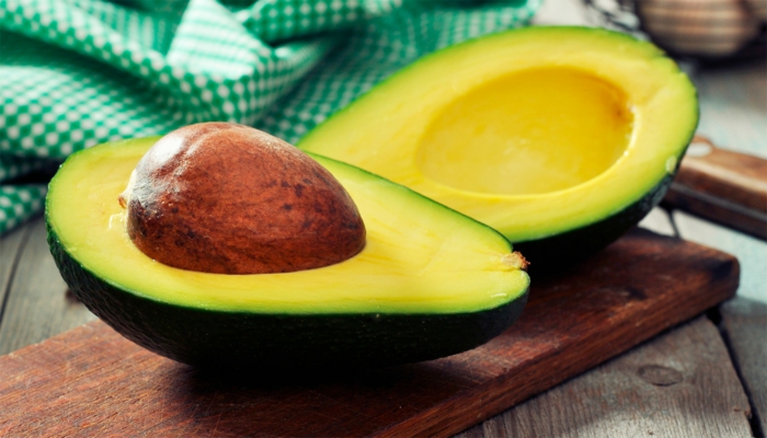 appetit zügeln mithilfe von avocados avocado kern und schale gesunde fette aus der natur grünes obst