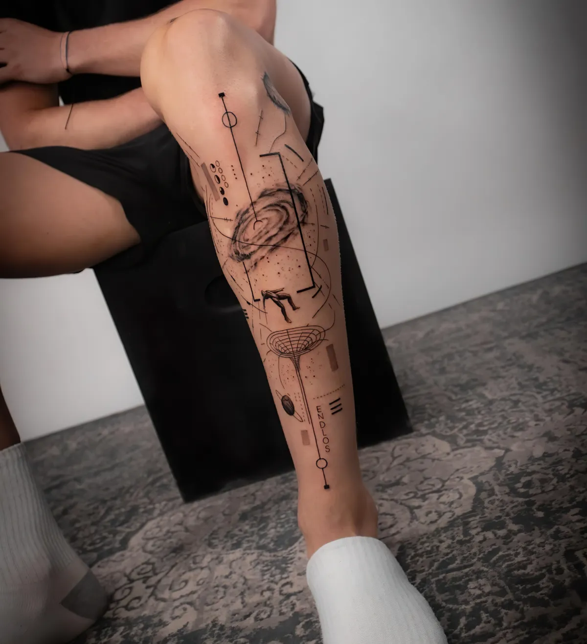 schienbein tattoo leg sleeve detailliert für männer