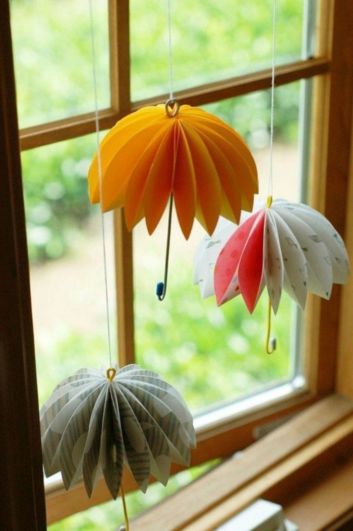 Fensterdeko basteln Sommer Motive Regenschirme Origami basteln