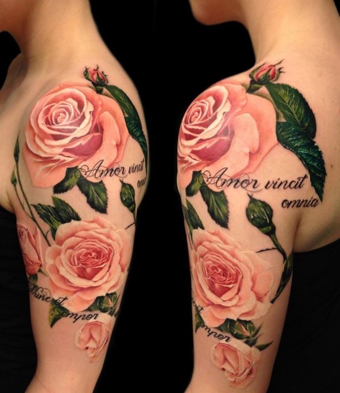 super idee für einen märchenhaften tattoo mit drei großen pinken rosen mit grünen blättern - idee für frau . eine tätowierung auf der schulter 
