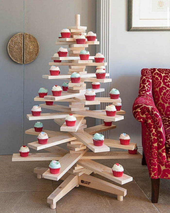 holz deko selber machen kreative gestaltung von einem weihnachtsbaum deko ideen zum inspirieren muffins
