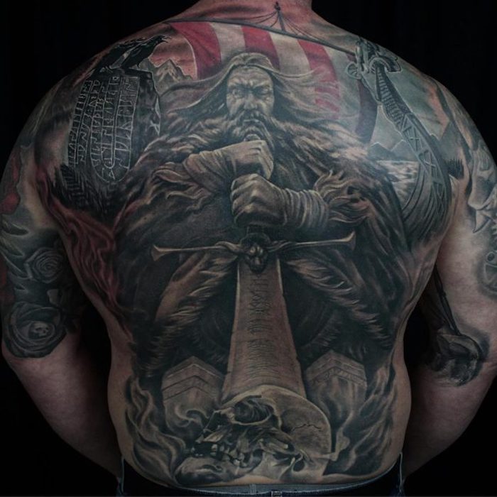 Rücken mann tattoo motive 42 Totenkopf