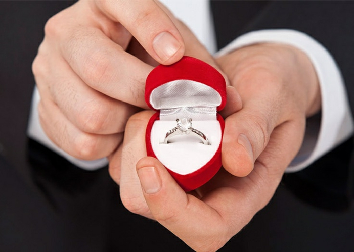 Anrags- und Verlobungsring mit Diamant Ringe kaufen Herzform 