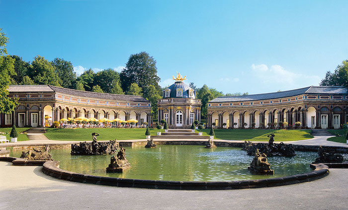 Sehenswürdigkeiten, Eremitage Schloss, Gattin Wilhelmine, Bayreuth, Bayern, Schlossgarten mit Teich 