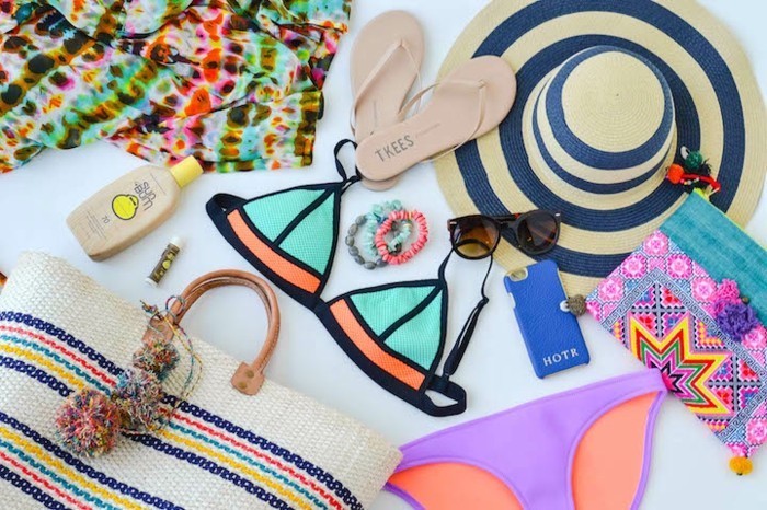 italienische bademode trendy ideen für den sommer bunte farben flip flops