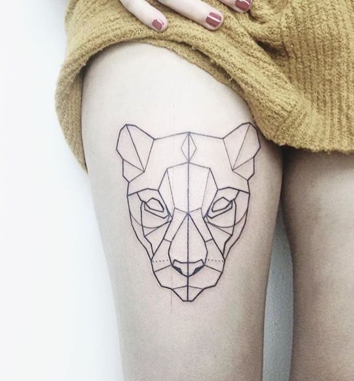 Tattoo aus Strichen, weibliche Löwe, Löwe ohne Mahne, Oberschenkel