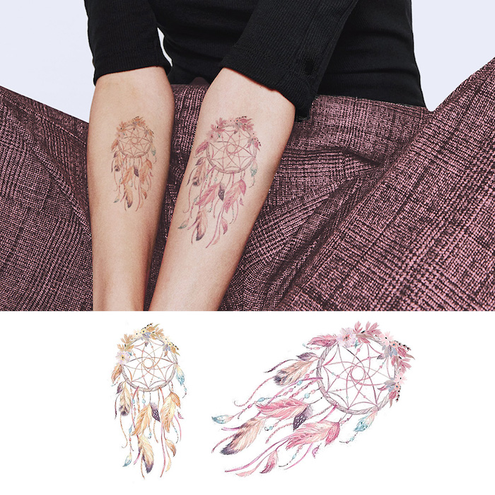 Temporäres Dreamcatcher Tattoo am Unterarm, Traumfänger mit vielen bunten Federn 
