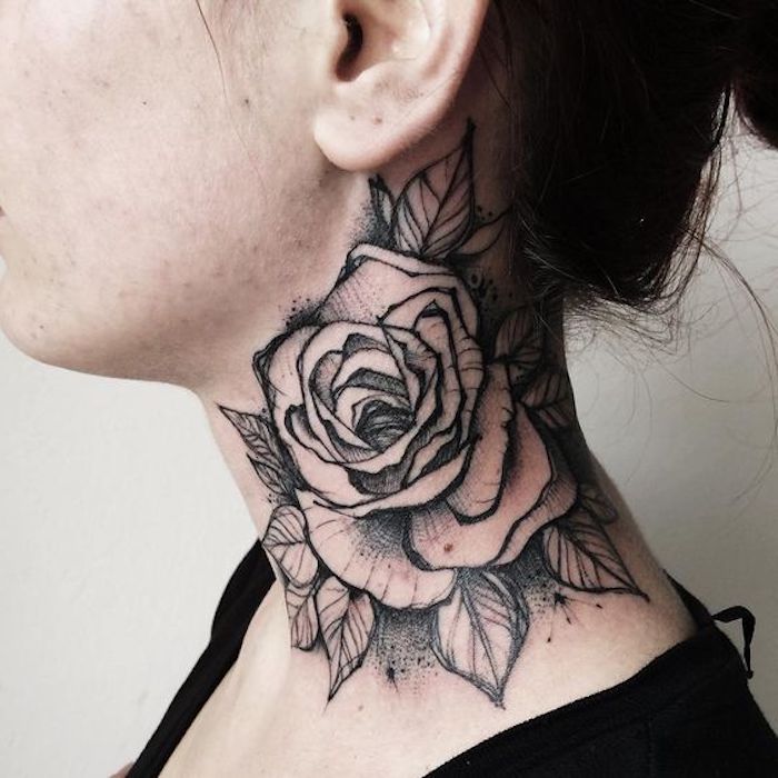 tattoo nacken, hals tätowieren, große rose in schwarz und grau