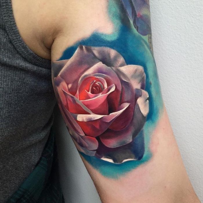 tattoo vorschläge, bunte tätowierung mit rose-motiv am oberarm