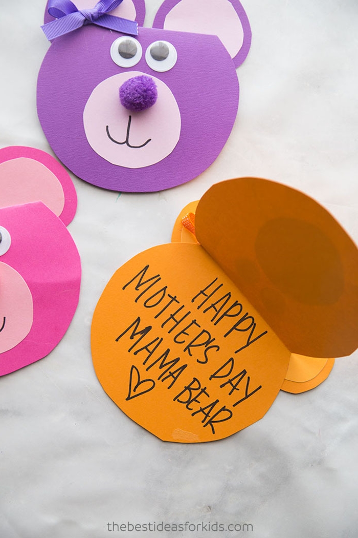 Süße Muttertagskarten selber machen, Basteln zum Muttertag mit Kindern, Karten in Form von Bärchen 