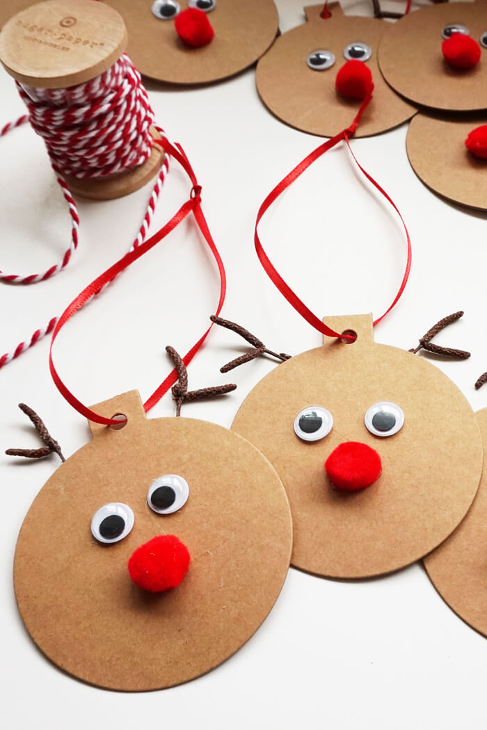 Weihnachtsschmuck mit Kindern basteln, Rudolph aus Papier selber machen, Spaß für Kinder und Erwachsene