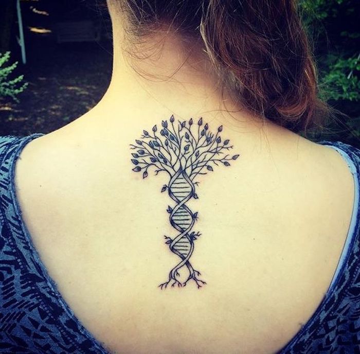 tattoo baum lebensbaum ganzer rucken keltischer bedeutung