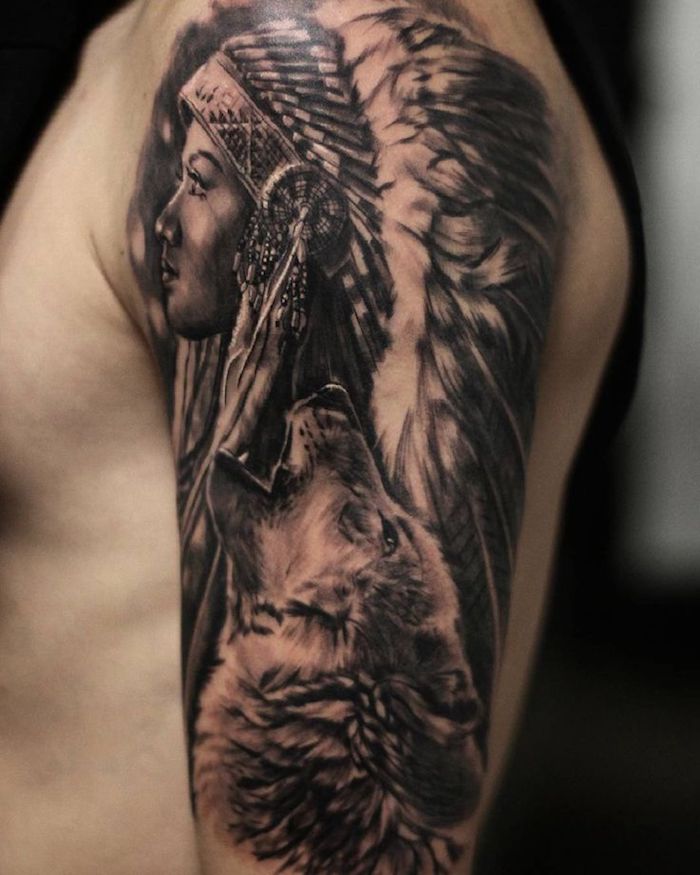 tattoo motive männer, frau mit indianer kopfschmuck in kombination mit wolfkopf