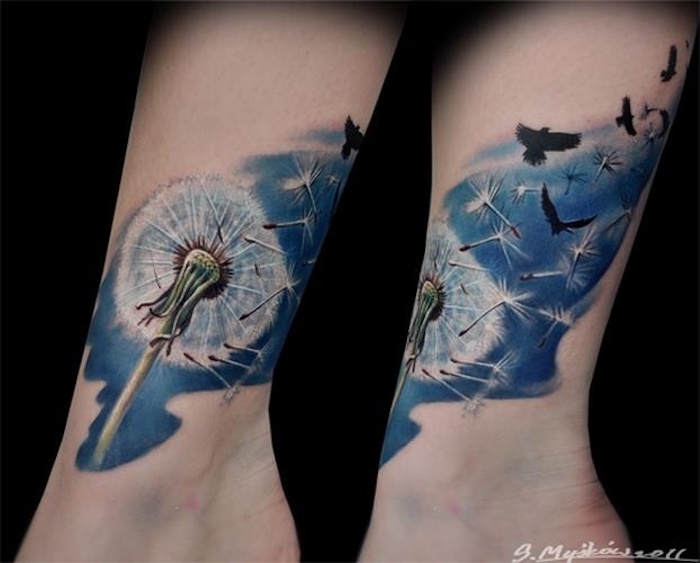 tattoo symbole, farbige tätowierung mit pusteblume und vögeln