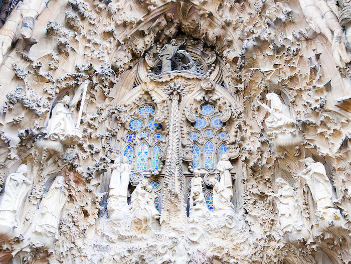 barcelona sehenswürdigkeiten, gotische architektur, kirche in spanien