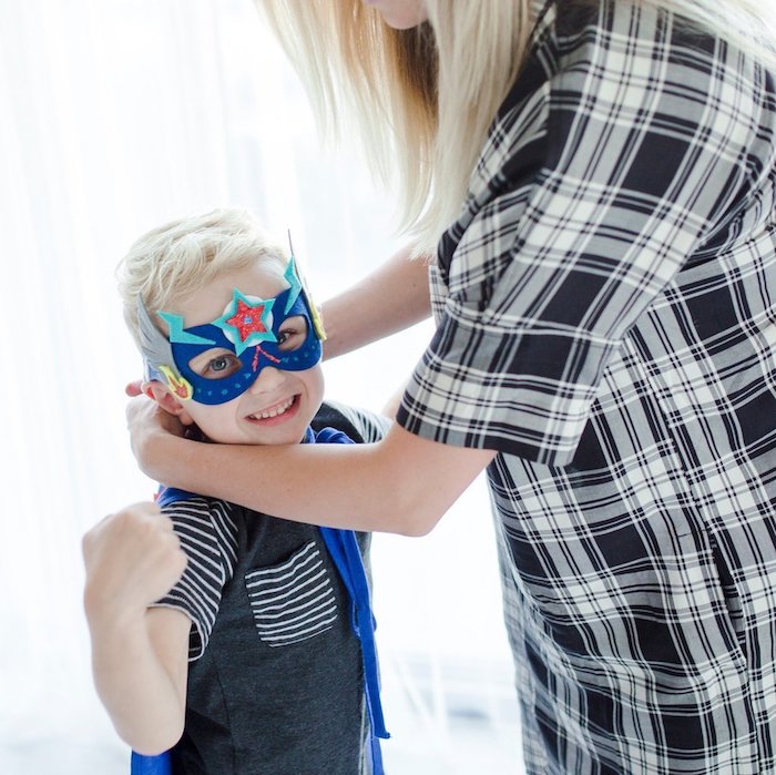 Superhelden Halloween Masken - eine blaue Maske von Kapitän Amerika für kleine Jungen