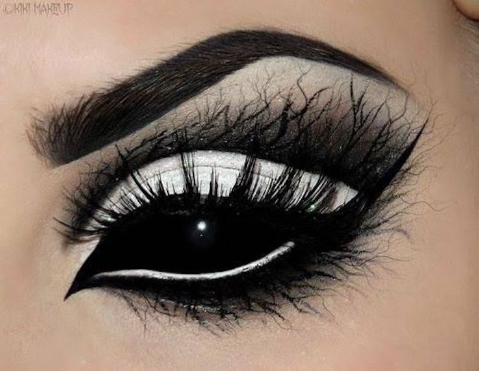 schwarze Vollschalen-Kontaktlinse, schwarz-weißes Halloween Make Up