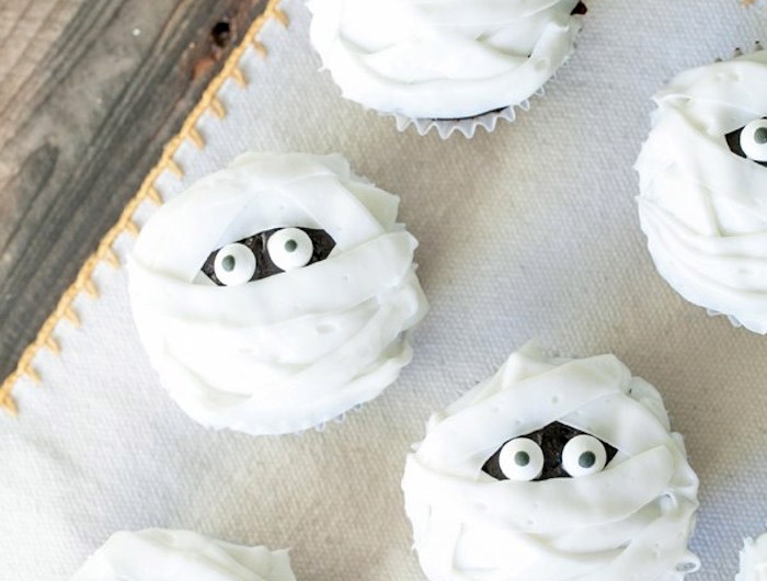 10 Rezepte für Halloween Muffins und kreative Ideen für ihre Dekoration