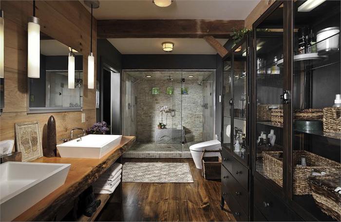 moderne badezimmer in naturfarben, große duschkabine mit mosaikfliesen, naturmaterialien