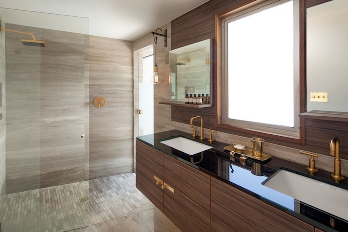 badezimmer deko, modernes bad mit dusche, waschbecken mit unterschränken
