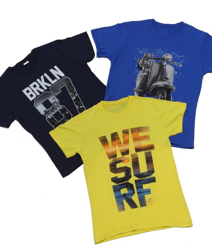 drei T-shirts in verschiedenen Designs und in verschiedenen Farben - T-shirt gestalten