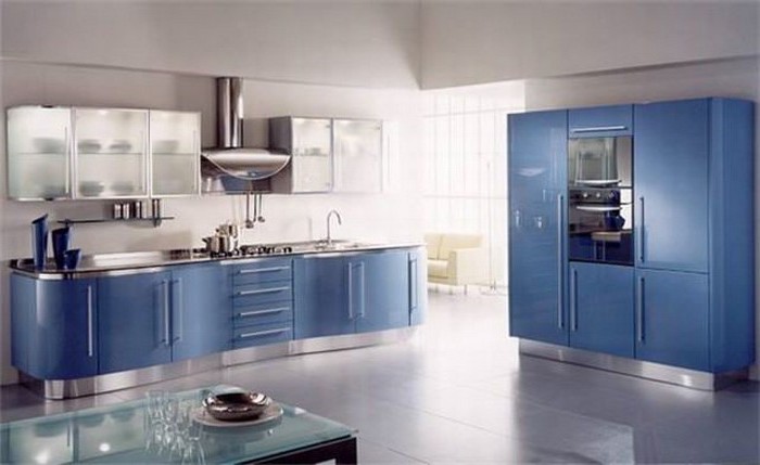küchenideen moderne küche in blau und grau metallische nuancen in der küche 