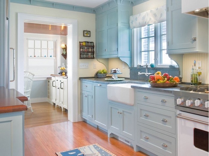 kücheneinrichtung helle küche farben gestaltung ideen frisches obst himmelsblau