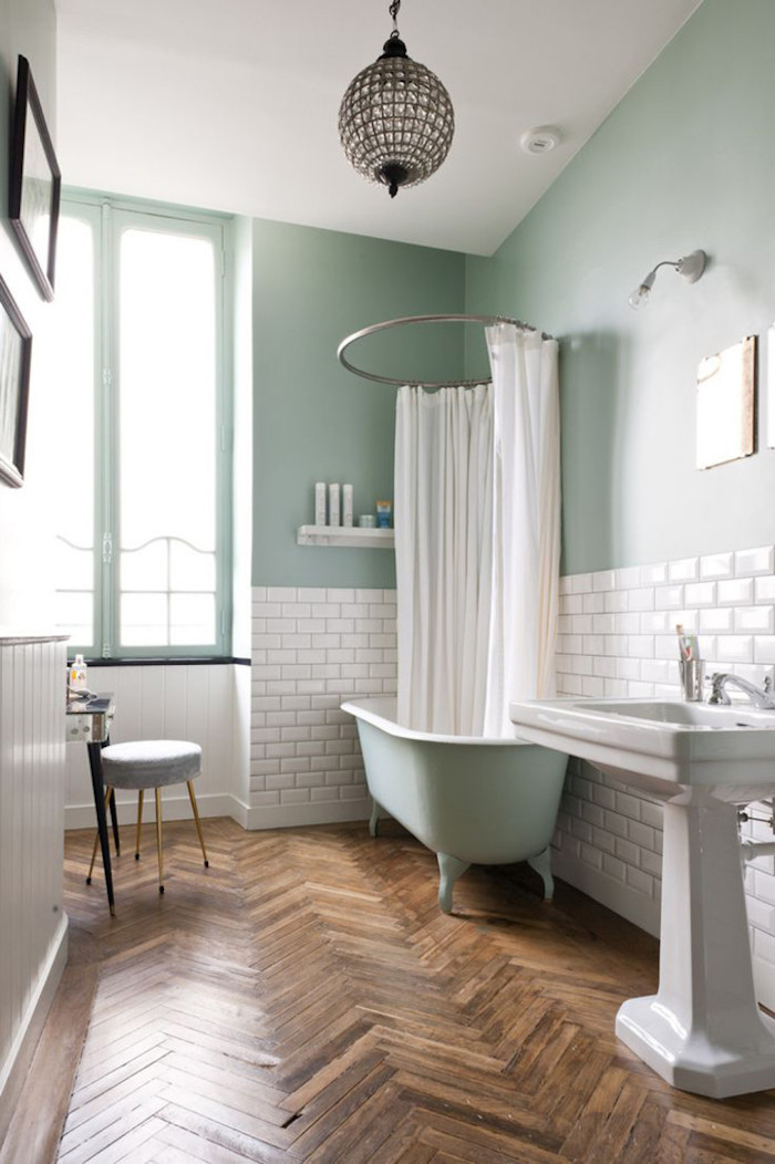 kleider mintgrün bad weiß-grün schöne ideen für das badezimmer waschbecken badewanne vorhänger stuhö kugelförmige lampe