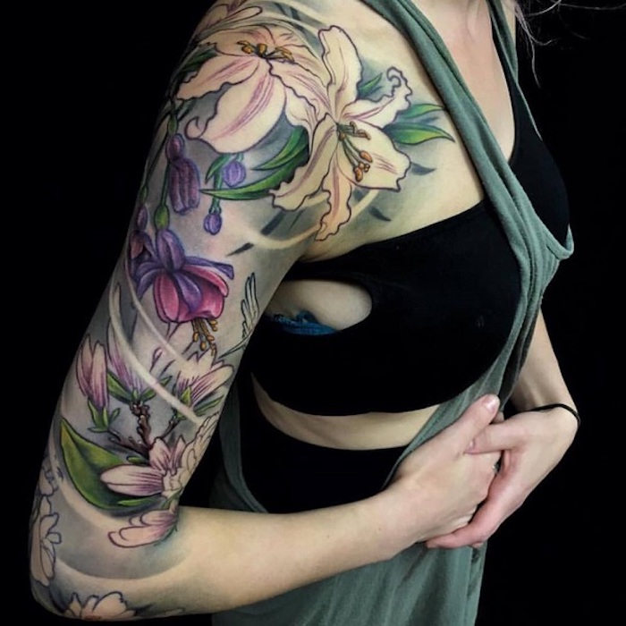 Frauen blumen tattoos arm Ideen Tattoos