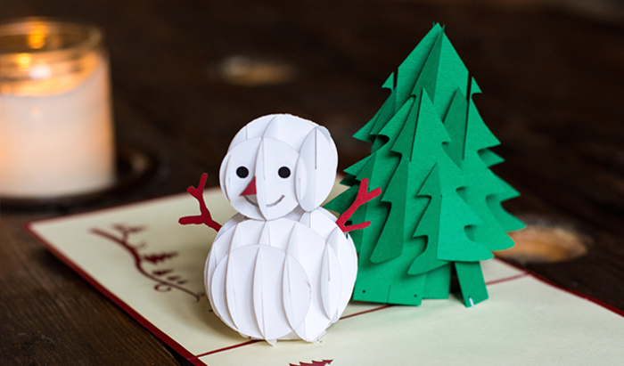 Coole Alternative zur klassischen Weihnachtskarte, 3D Weihnachtskarte mit Schneemenn und Weihnachtsbaum