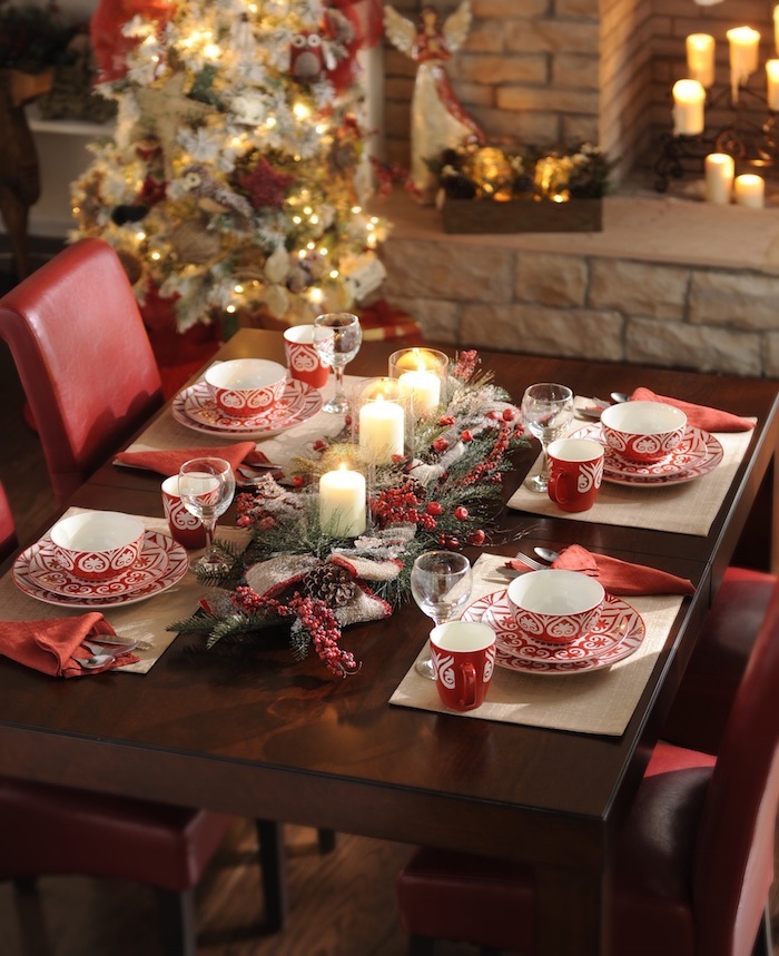 weihnachten frohe weihnachten wünschen undliebe momente mit den lieben menschen verbringen tolle tischdeko gedeckter tisch