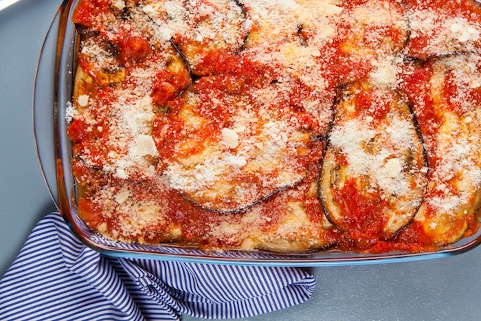 kohlenhydratarme rezepte selber zubereiten kochen und genießen aubergine mit parmesan und tomatensoße