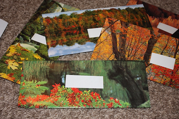 fünf Briefumschläge aus den Blättern eines Kalenders gefaltet - Briefumschlag selber machen