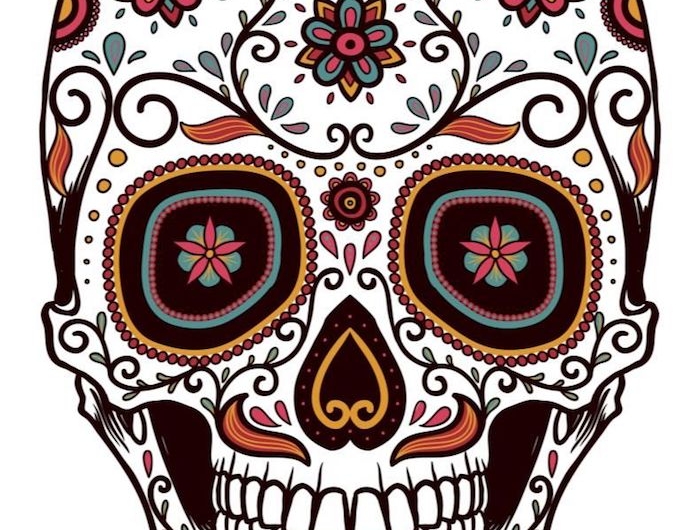 buntes tattoo totenkopf vorlage mit blumen mexikanisches totenfest sugar skull bedeutung