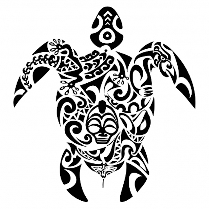totenkopf und eine große schwarze schildköte und kleine schwarze blumen - idee für einen maorie tattoo