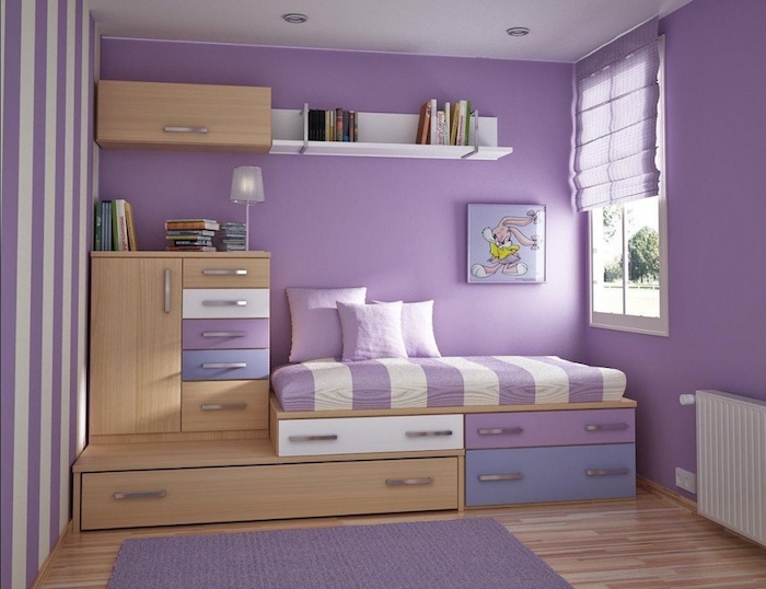 jugendzimmer komplett gestalten in lila und beige kleines mädchenzimmer selber einrichten bett design mit schränken und schubladen regale
